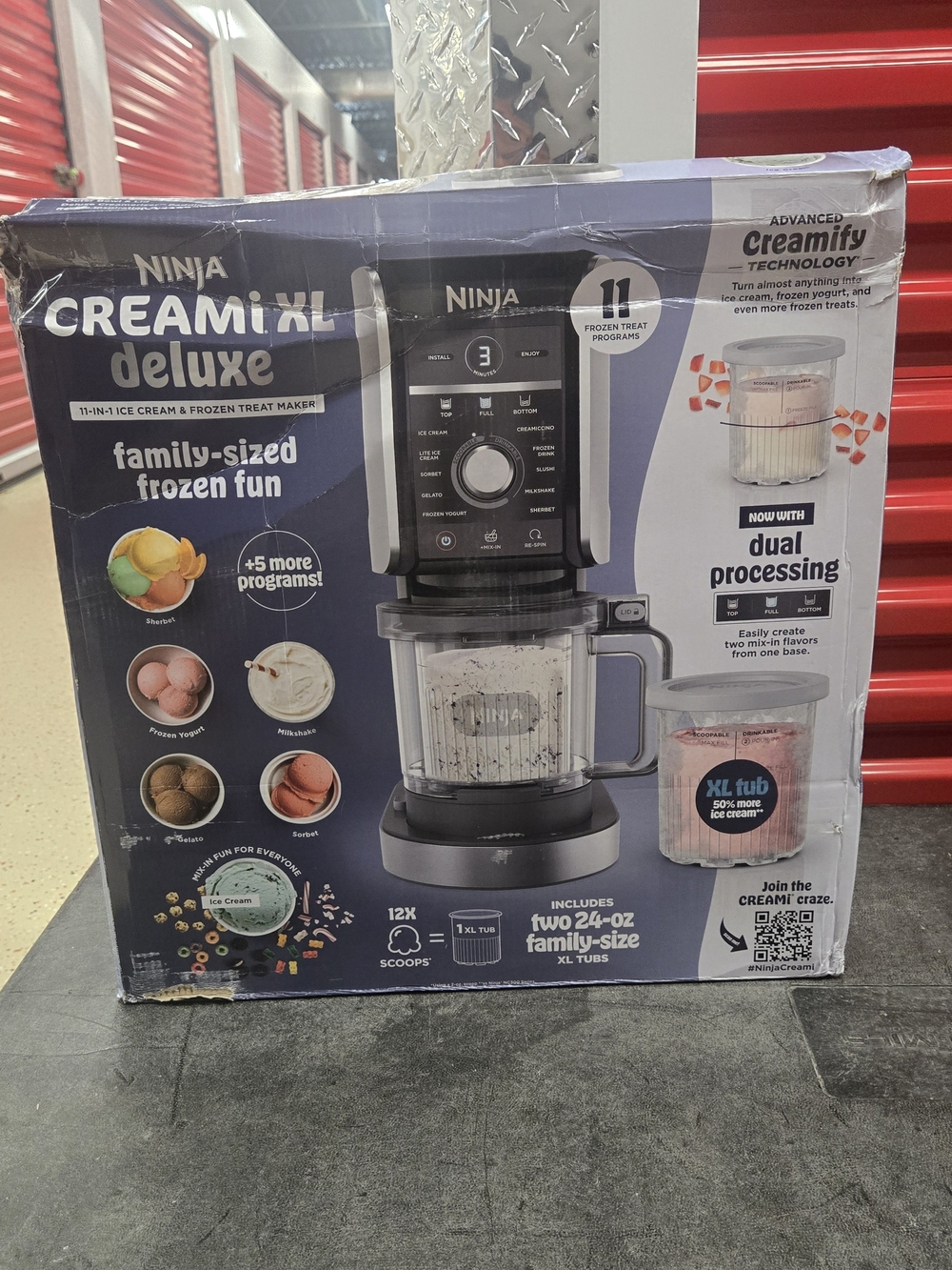 Ninja Creami XL Deluxe Family Frozen Treat Maker - Black New ***